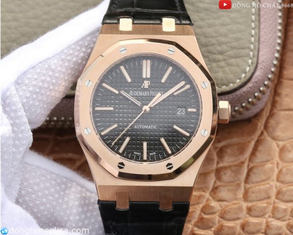 Chiếc đồng hô Audemars Piguet Super Fake được hoàn thiện chuẩn 1:1 với phiên bản chính hãng