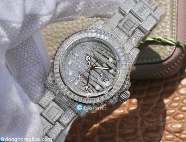 Đồng hồ nam Rolex gmt master II review có thiết kế mặt số độc đáo trẻ trung