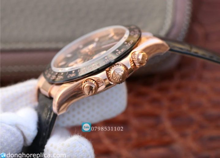 Núm của chiếc đồng hồ nam Rolex Daytona ceramic dây da cá sấu cao cấp