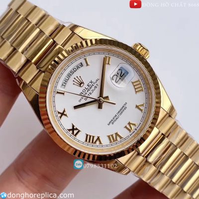 Mặt kính làm bằng kính sapphire có độ chống xước gần như là tuyệt đối.