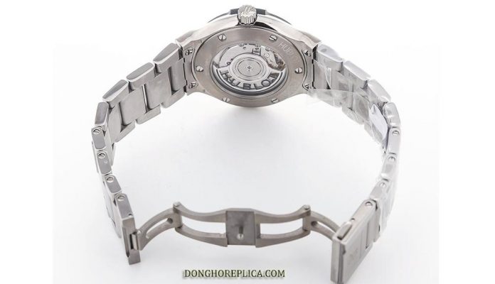 Đồng hồ nữ có dây đeo Titanium có trọng lượng nhẹ hơn thép không gỉ 40%