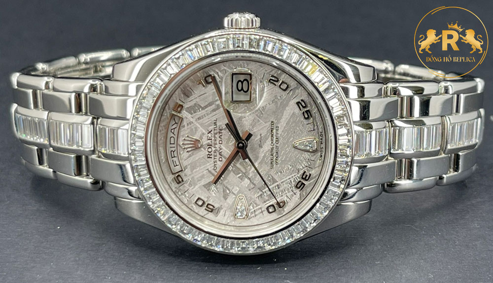 Đồng hồ Rolex Day-Date (ref. 18956BRIL): 277,850 USD