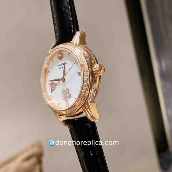 đồng hồ chanel trắng