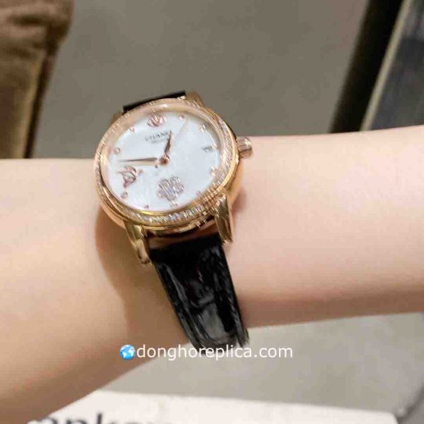 đồng hồ chanel trắng
