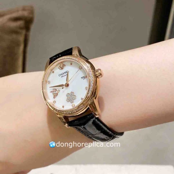 đồng hồ chanel trắng