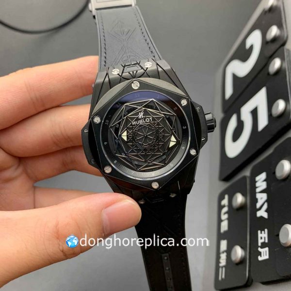 Đồng Hồ Hublot Sang Bleu 415.CX.1112.VR.MXM18 Black Magic