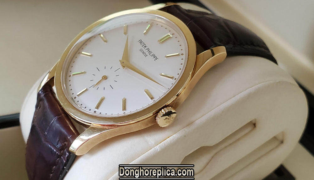 Bộ máy của chiếc đồng hồ Patek Philippe 5196j