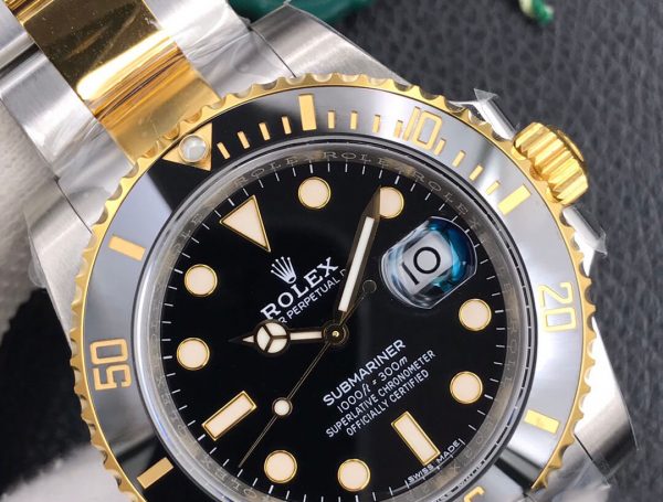 Mặt số sản phẩm đồng hồ Rolex Gold Black Submariner 116618LN-0001 Replica 1:1 tích hợp nhiều chức năng