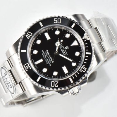 Đánh giá chi tiết mẫu đồng hồ Black Rolex Submariner 114060-97200 40mm
