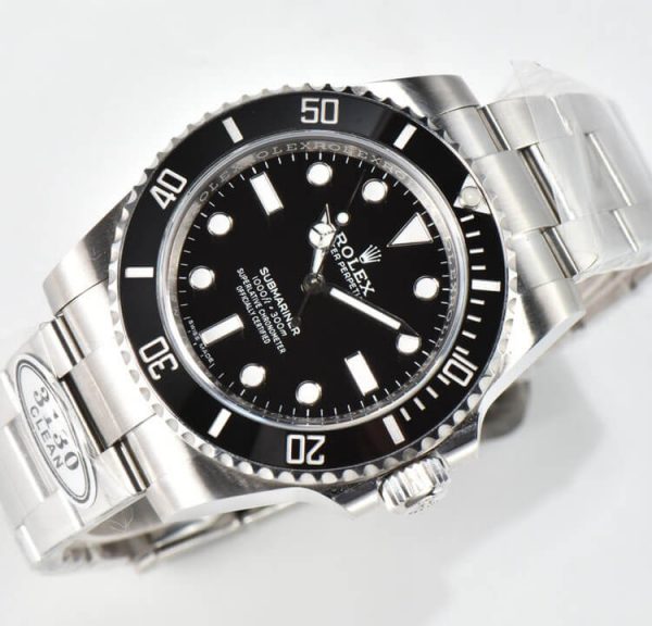 Đánh giá chi tiết mẫu đồng hồ Black Rolex Submariner 114060-97200 40mm
