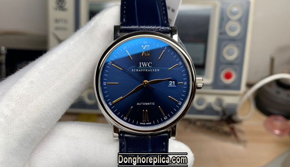 Đồng hồ IWC Fake cao cấp khoảng từ 15 - 30 triệu VNĐ.