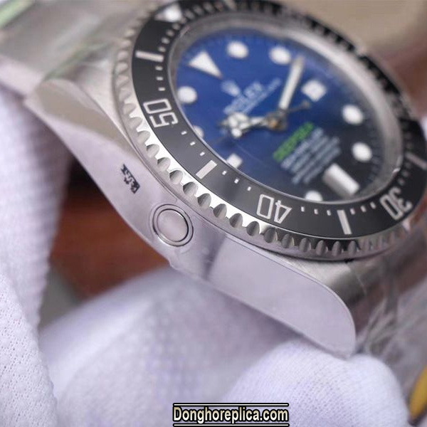Thiết kế vỏ Rolex Sea Dweller Deepsea Blue