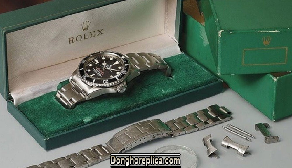 Cách mở dây đeo đồng hồ Rolex với thiết kế càng nối dây không lỗ
