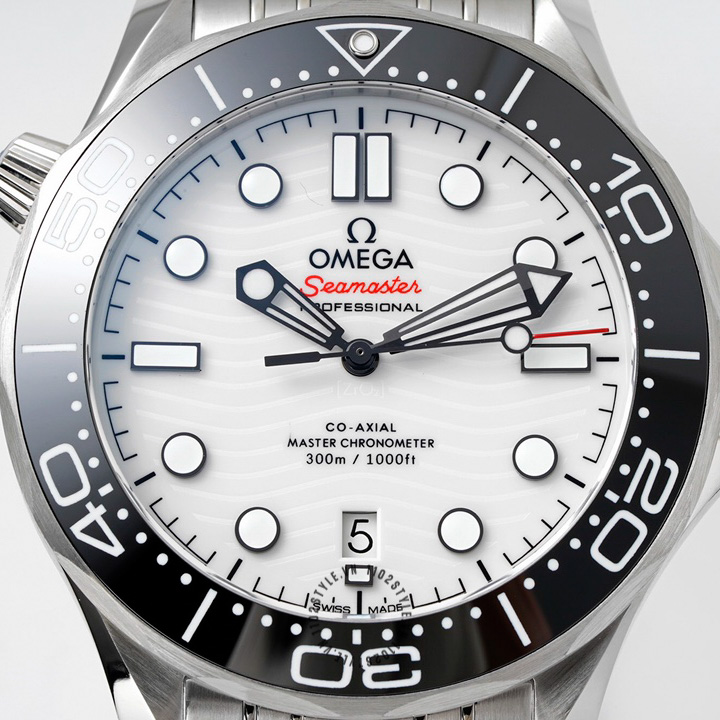 Hoàn thiện tỉ mỉ trên mặt Dial đồng hồ Omega nam Seamaster Co‑Axial 210.30.42.20.04.001
