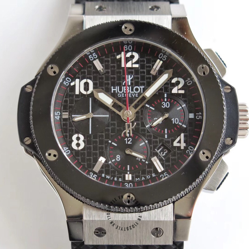 Các chi tiết khác của mẫu đồng hồ Hublot nam Rep 1 1 Big Bang Sport 301.SB.131.RX