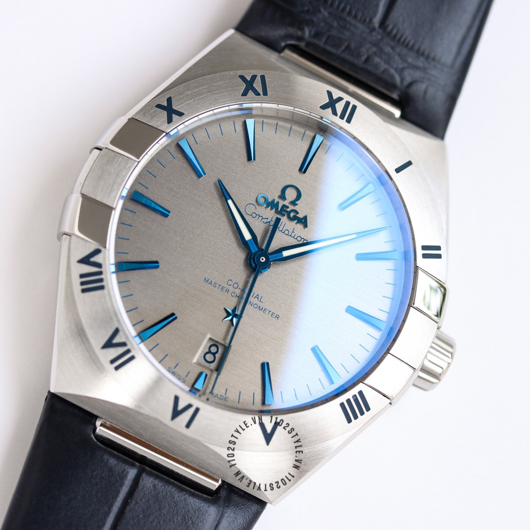 Thiết kế tổng thể của mẫu đồng hồ Omega Constellation 131.13.39.20.06.002 Chronometer