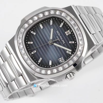 Mẫu đồng hồ Patek Philippe Geneve Nautilus 5711 Blue Dial Diamond có kích thước phù hợp với tất cả mọi người