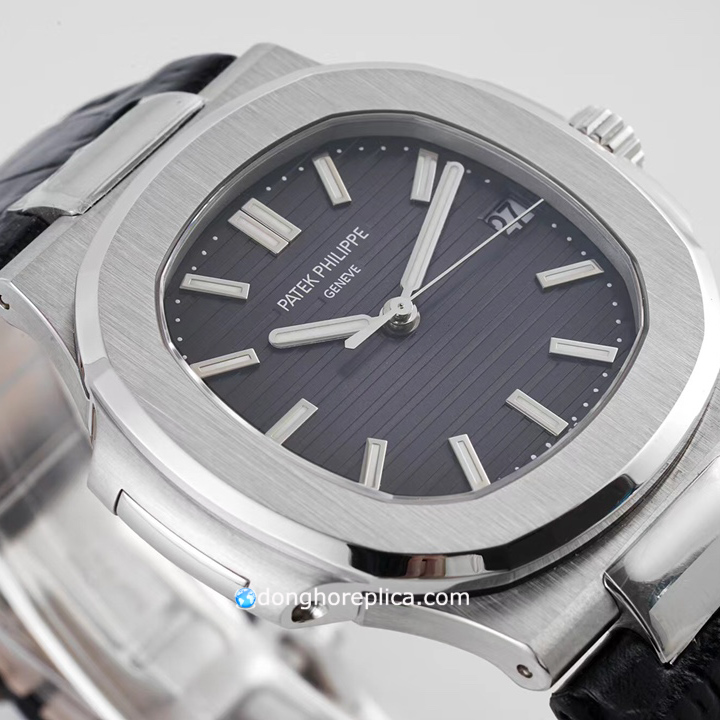 Đánh giá chi tiết mẫu đồng hồ Patek Philippe Rep 1 1 Nautilus Blue Dial 5711G-001