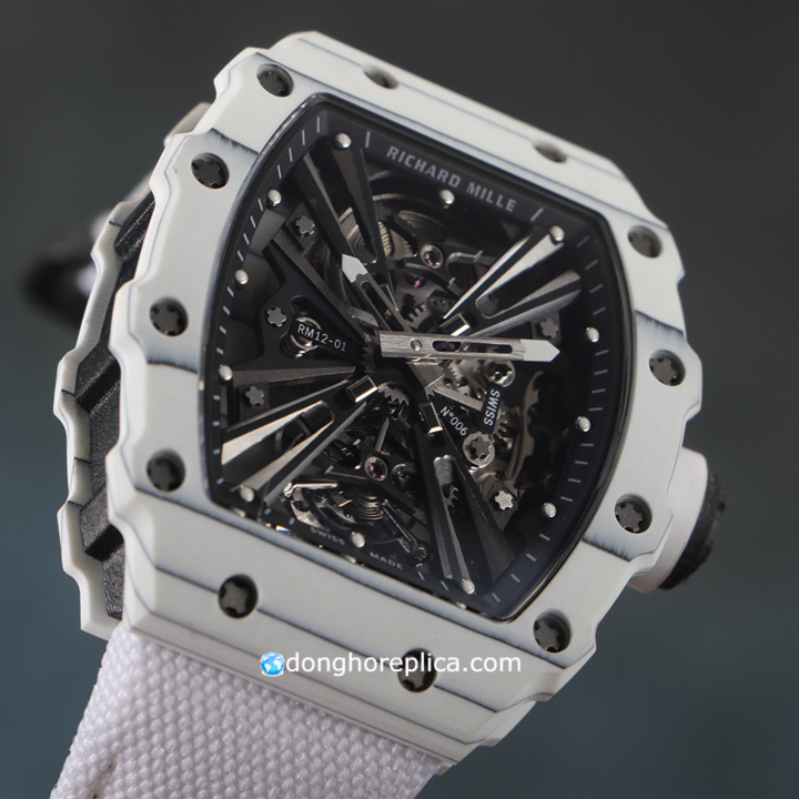Mẫu đồng hồ Richard Mille Fake loại 1 giá tốt RM 012-01 Black Dial có kích thước phù hợp với tất cả mọi người