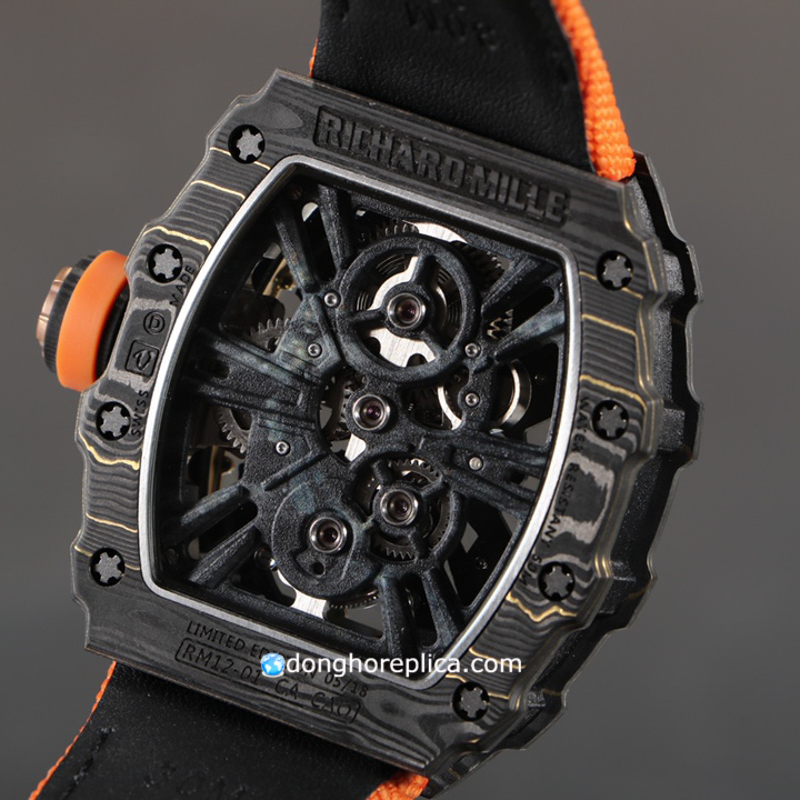 Bộ máy vận hành của đồng hồ Richard Mille giá tốt RM 012-01 Carbon TPT Tourbillon
