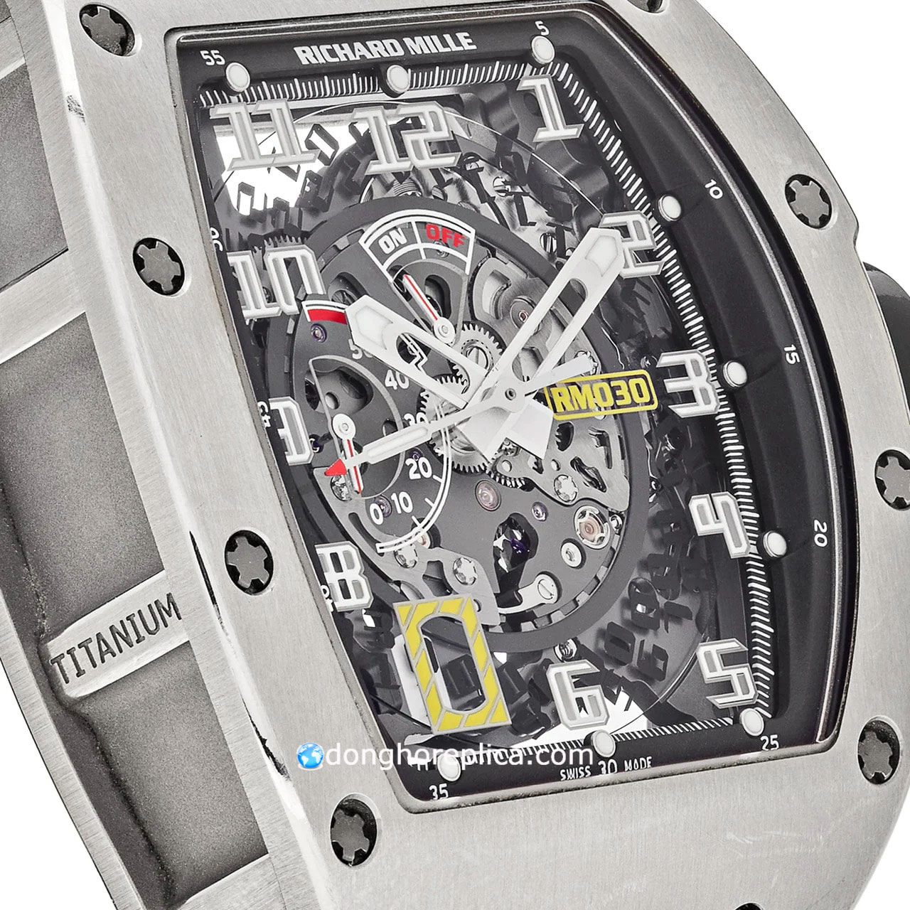 Mặt Dial của phiên bản đồng hồ Richard Mille RM 030 Replica 1:1 thiết kế theo phong cách cơ khí với rất nhiều chi tiết phức tạp.