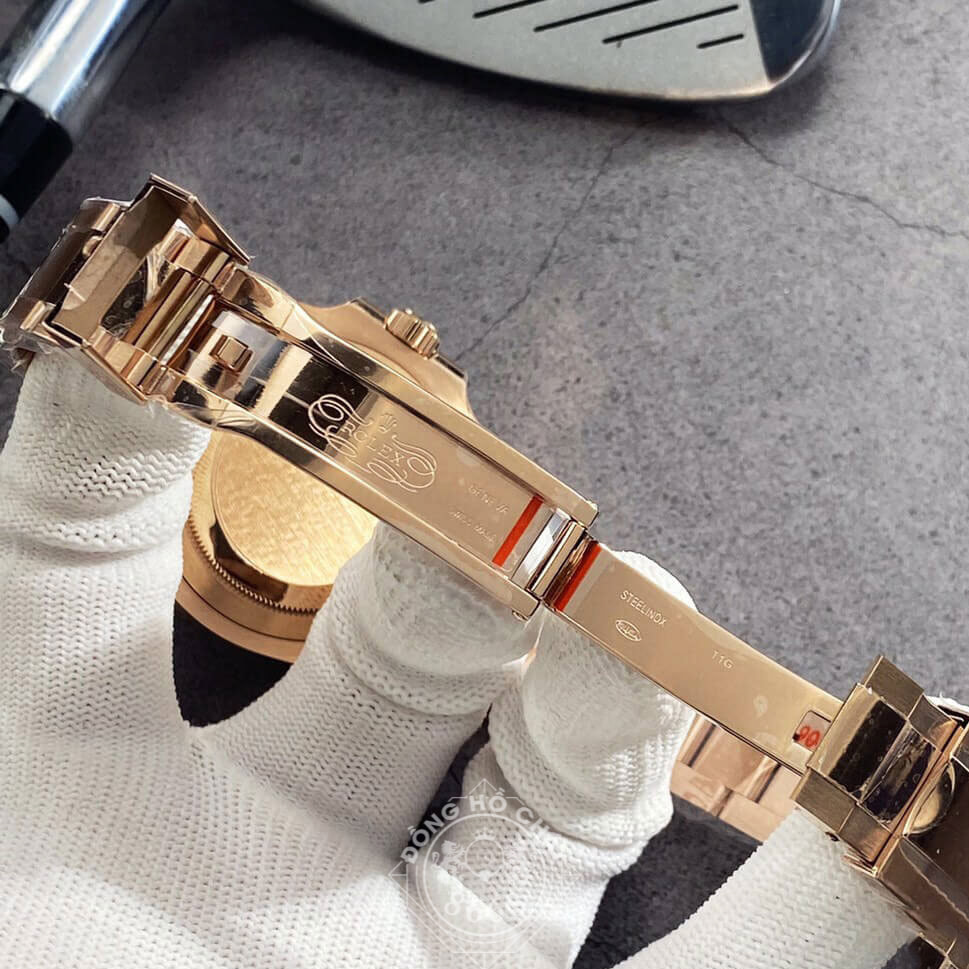 Dây đeo của đồng hồ Rolex Replica 1:1 126715CHNR-0001 được làm từ vàng hồng 18 Carat