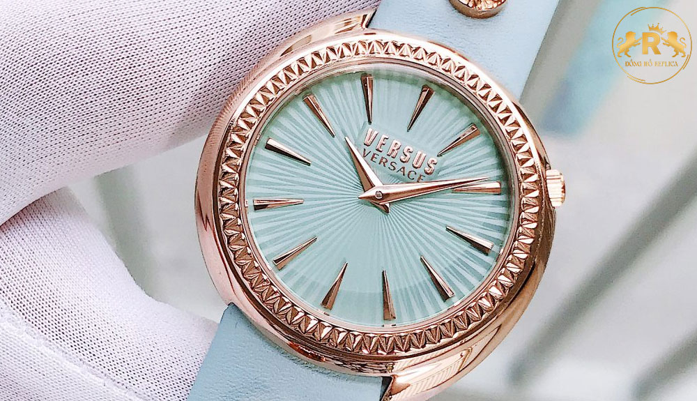 Ý nghĩa của đồng hồ Versace nữ màu xanh