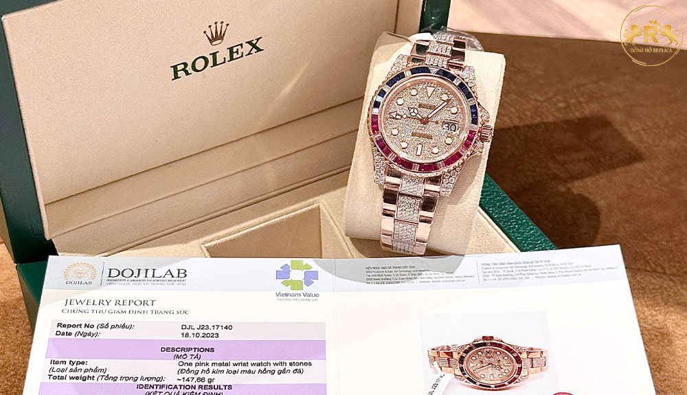 Phiên bản Rolex Replica 1 1 chế tác vàng nguyên khối là mẫu sản phẩm hiếm có và có giá cao nhất : Mức giá từ 200.000.000 VNĐ trở lên.