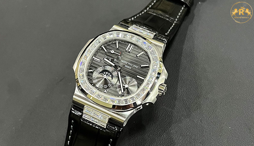 Mặt kính của những mẫu Patek Philippe Rep 1:1 chính là Sapphire.