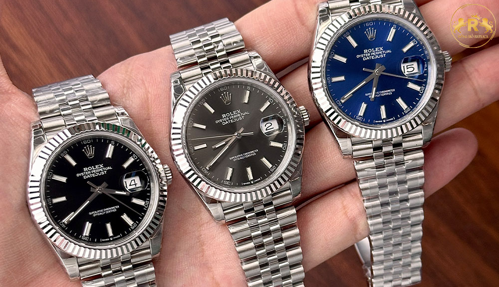 Mặt kính của các mẫu đồng hồ Rolex Replica 1:1 thường được làm từ chất liệu Sapphire nguyên khối.